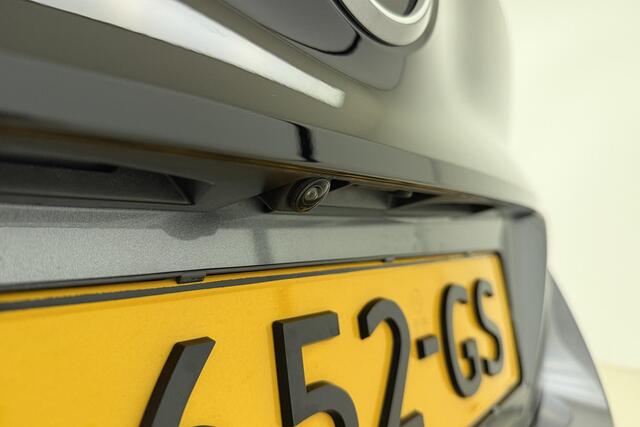 Nissan LEAF Tekna 39 kWh | Afneembare trekhaak | Warmtepomp | Navigatie | Achteruitrijcamera | Stoelverwarming | Climate Control