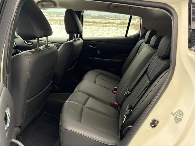 Nissan LEAF e+ Business Executive 62kWh SOH 90% Warmtepomp Trekhaak Leder Navi Ecc Bose®-Hifi Apple Carplay Android Auto Adap.Cruise 360°Camera Stoel+Stuurverwarming Led Two-Tone lak 1e Eigenaar Origineel Nederlandse Auto