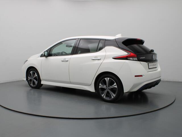 Nissan LEAF N-Connecta 40 kWh 360° Camera | Adapt. Cruise | Parkeersens. v+a | Stoel-/stuurverw.