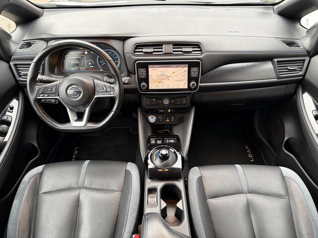 Nissan LEAF e+ Tekna 62 kWh / Adaptieve cruise control / 360 Graden camera / 100% onderhouden/ Stoelverwarming voor en achter / Navigatie / All season banden