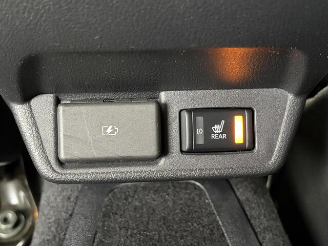 Nissan LEAF e+ Tekna 62 kWh / Adaptieve cruise control / 360 Graden camera / 100% onderhouden/ Stoelverwarming voor en achter / Navigatie / All season banden