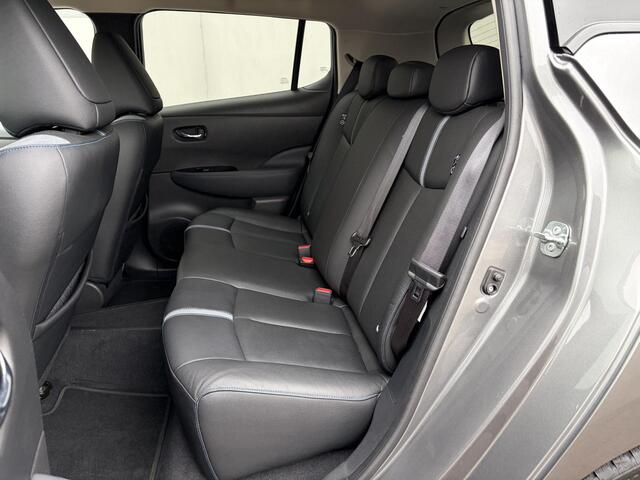 Nissan LEAF e+ Tekna 62 kWh / Adaptieve cruise control / 360 Graden camera / 100% onderhouden/ Stoelverwarming voor en achter / Navigatie / All season banden