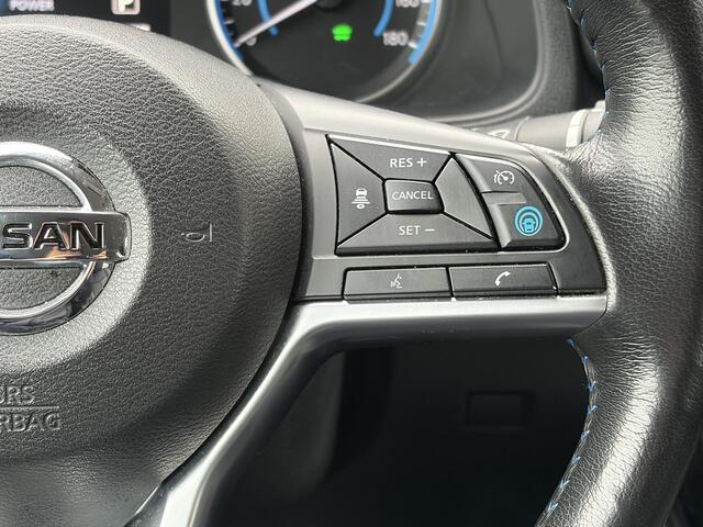 Nissan LEAF e+ Tekna 62 kWh / Adaptieve cruise control / 360 Graden camera / 100% onderhouden/ Stoelverwarming voor en achter / Navigatie / All season banden