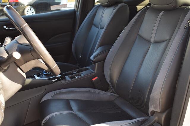 Nissan LEAF Tekna 40 kWh//Navi//Camera!!