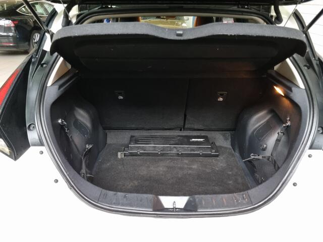 Nissan LEAF Tekna 40 kWh 360 camera inruil/fin mogelijk