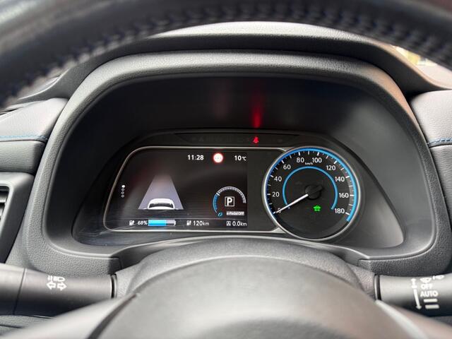Nissan LEAF N-Connecta 40 kWh 360 CAMERA / STOEL&STUUR VERW. / KEYLESS / NAV