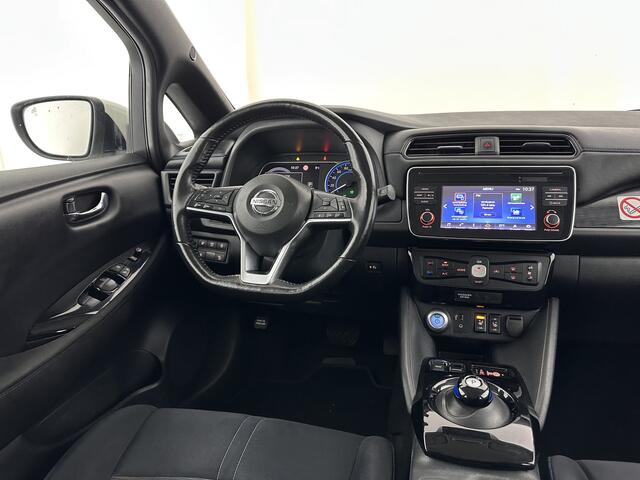 Nissan LEAF Acenta 40 kWh (INCL.BTW) Aut. *ADAPTIVE-CRUISE | KEYLESS | TOP-VIEW | NAVI-FULLMAP | BLIND-SPOT | DAB+ | COMFORTSEATS | DIGI-COCKPIT | PRIVACY-GLASS | 17"ALU*