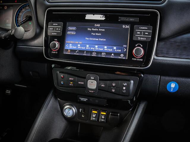 Nissan LEAF Acenta 40 kWh .