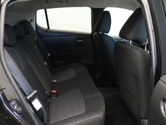 Nissan LEAF N-Connecta 40 kWh | Navigatie | Stoel & Stuurverwarming | 92% SOH | Lichtmetaal |