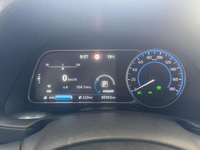 Nissan LEAF N-Connecta 40 kWh | SOH 90% | Apple CarPlay / Android Auto | 360° Camera | Stoel + Stuurverwarming |