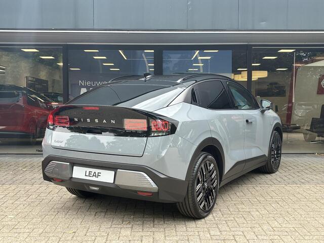 Nissan LEAF Evolve 52 kWh NIEUW UIT VOORRAAD LEVERBAAR | Lederen bekleding | Stoel- en stuurverwarming | Stoelmassage | Climate Control | Parkeersensoren voor- en achter | Warmtepomp | Navigatiesysteem | Head-up Display | Dimmend panoramisch dak | Fabrieksgarantie