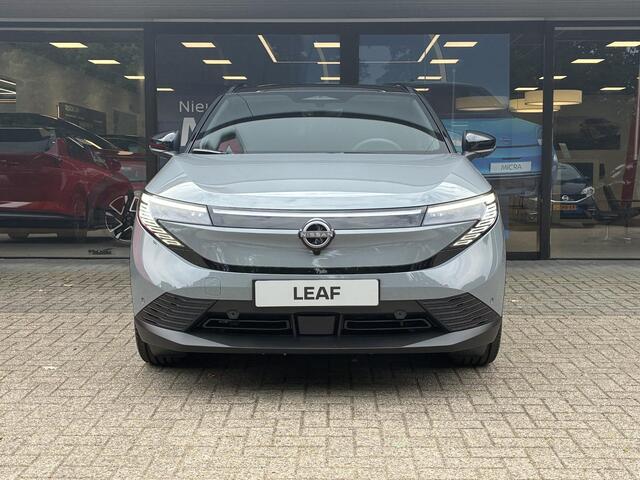 Nissan LEAF Evolve 52 kWh NIEUW UIT VOORRAAD LEVERBAAR | Lederen bekleding | Stoel- en stuurverwarming | Stoelmassage | Climate Control | Parkeersensoren voor- en achter | Warmtepomp | Navigatiesysteem | Head-up Display | Dimmend panoramisch dak | Fabrieksgarantie