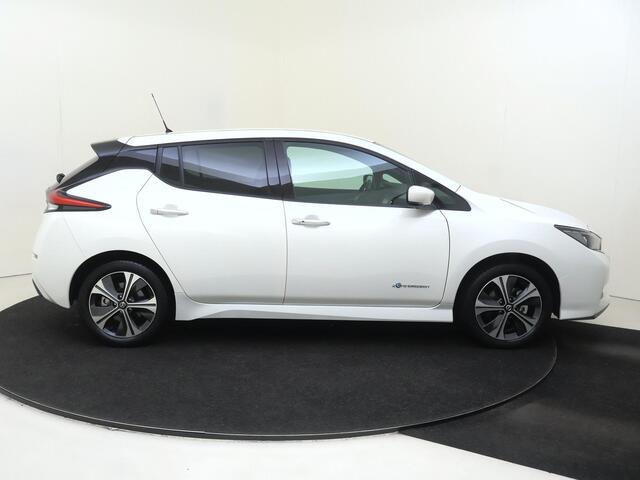 Nissan LEAF e+ Tekna 62 kWh 218PK | Navigatie | Adaptieve Cruise Control met Stuurhulp | Volleder Interieur | BOSE Audio | 360 Camera | Apple CarPlay & Android Auto
