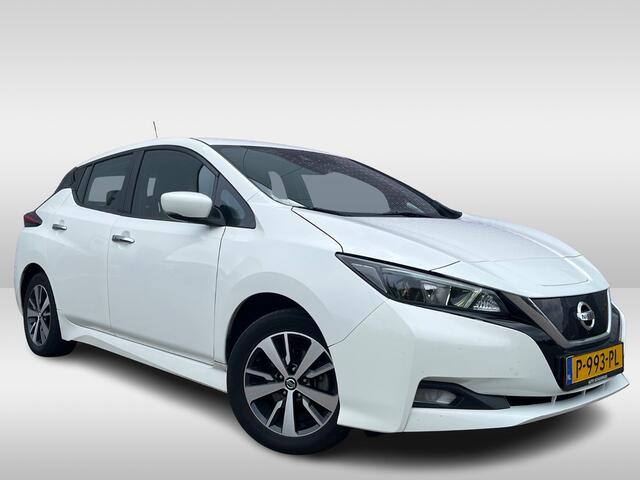 Nissan LEAF Acenta 40 kWh / Camera / CarPlay / 16'' / Keyless / Dodehoek / DAB / ACC