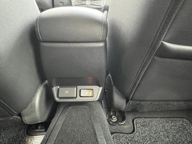 Nissan LEAF e+ Business Executive 62 kWh / Accu SoH 95,71 % / Leder / Stuur-, stoel- en achterbankverwarming / Climate control / Navigatie / Trekhaak fietsendrager afn. / 17"LM wielen /