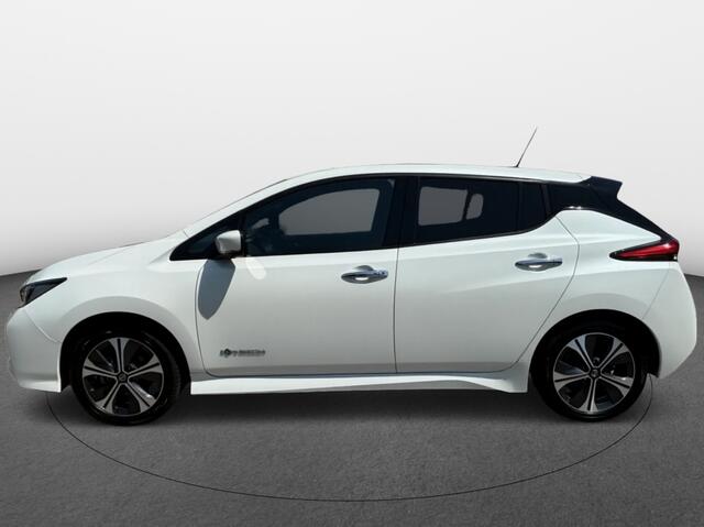 Nissan LEAF N-Connecta 40 kWh | Adaptive cruise | 360cam | metallic
