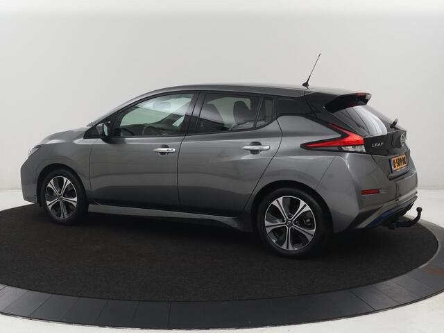 Nissan LEAF N-Connecta 40 kWh | SOH 94.3% | Stuur/stoel verwarming | Adaptive cruise | 360 camera | Dodehoek detectie | Full LED | Navigatie | Carplay |