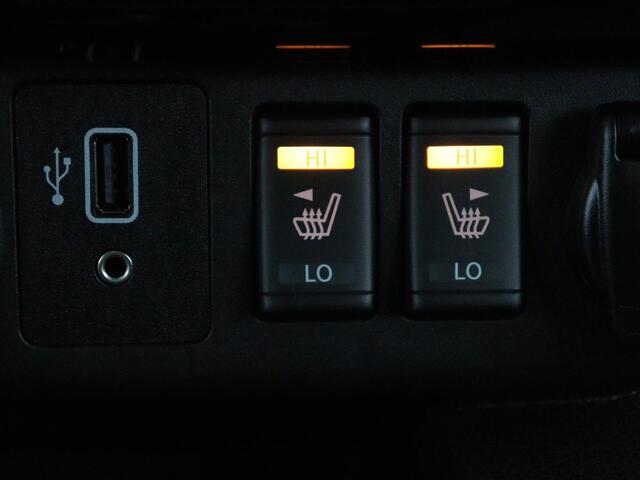 Nissan LEAF N-Connecta 40 kWh | SOH 94.3% | Stuur/stoel verwarming | Adaptive cruise | 360 camera | Dodehoek detectie | Full LED | Navigatie | Carplay |