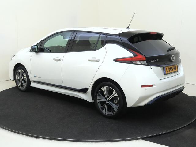 Nissan LEAF e+ Tekna 62 kWh | Apple Carplay/Android | cruise control adaptief met Stop&Go | lederen/microvezel bekleding | lichtmetalen velgen 17" | navigatiesysteem full map | warmtepomp |