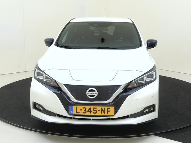 Nissan LEAF e+ Tekna 62 kWh | Apple Carplay/Android | cruise control adaptief met Stop&Go | lederen/microvezel bekleding | lichtmetalen velgen 17" | navigatiesysteem full map | warmtepomp |