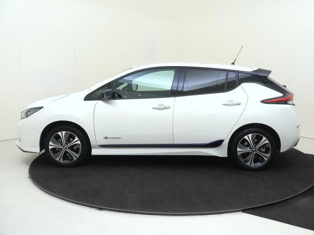 Nissan LEAF e+ Tekna 62 kWh | Apple Carplay/Android | cruise control adaptief met Stop&Go | lederen/microvezel bekleding | lichtmetalen velgen 17" | navigatiesysteem full map | warmtepomp |