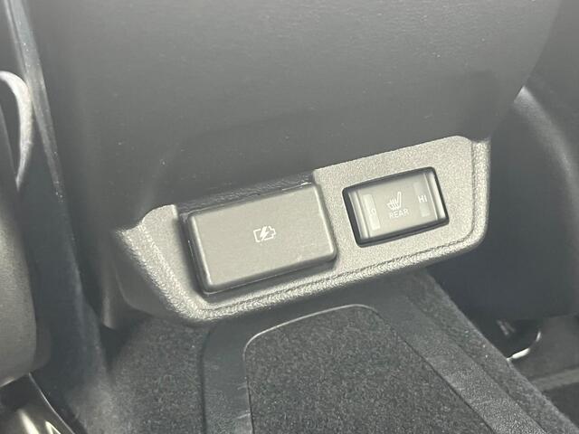 Nissan LEAF e+ Tekna 62 kWh / SOH 97%/ Stoelverwarming voor en achter / 100% dealer onderhouden / 360 Graden camera / Apple Carplay & Android Auto / BOSE / Stuurverwarming