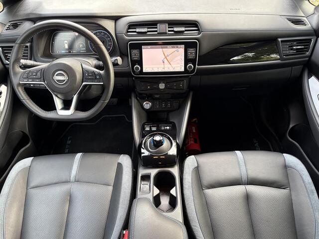 Nissan LEAF e+ Tekna 59 kWh / SOH 100% / Navigatie / Apple Carplay/Android Auto / Achteruitrijcamera / Bose audio / Stoel-/Stuurverwarming /