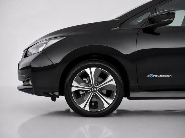 Nissan LEAF e+ Tekna 62 kWh | Leer/Alcantara | Stoelverwarming | LMV 17" | Bose | NAVI