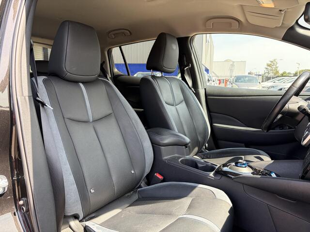 Nissan LEAF e+ Tekna 62 kWh | Leer/Alcantara | Stoelverwarming | LMV 17" | Bose | NAVI