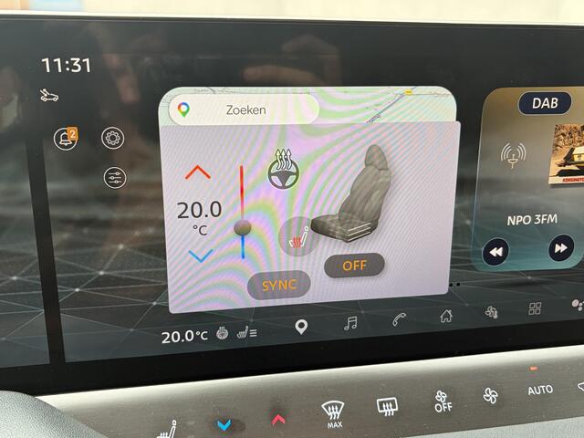Nissan LEAF Evolve 75 kWh / 10 Jaar Nissan More / Panoramadak / Adaptief Cruise Control / Elektr. Voorstoelen / Massage Functie Bestuurder / Apple Carplay&Android Auto / Dab / Elektr. Achterklep / Cold Pack / Warmte Pomp /