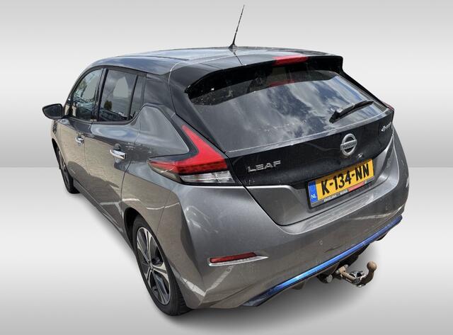Nissan LEAF e+ Tekna 62 kWh / Trekhaak / 360Camera / Leder / Keyless / 17'' / CarPlay / Dodehoek / DAB / ACC / Stoelverwarming 4x / Warmtepomp