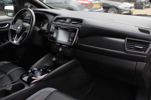 Nissan LEAF e+ Tekna 62 kWh / Trekhaak / 360Camera / Leder / Keyless / 17'' / CarPlay / Dodehoek / DAB / ACC / Stoelverwarming 4x / Warmtepomp