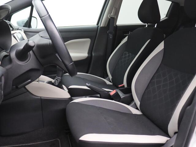 Nissan MICRA 1.0 IG-T N-Connecta 100PK Achteruitrijcamera, Apple Carplay/Android Auto, Cruise Control, Airco, DAB+, Parkeersensoren achter, 16" LM Velgen