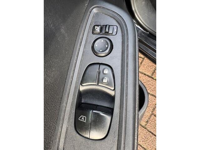 Nissan MICRA 0.9 IG-T 5deurs N-Connecta Airco/ECC,Cruisecontrol,Navigatie,Camera