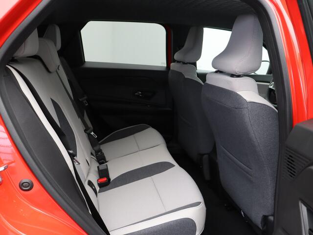 Nissan MICRA Evolve + 18'' "Sport" lichtmetalen velgen + Interieur "Chill" 52 kWh | Achteruitrijcamera | Draadloze smartphonelader