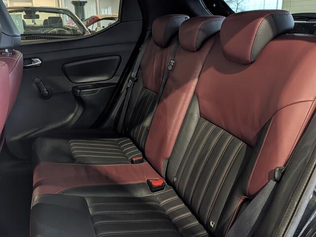 Nissan MICRA 0.9 IG-T Tekna Airco, Cruise Control, Leder, Stuurbekrachtiging