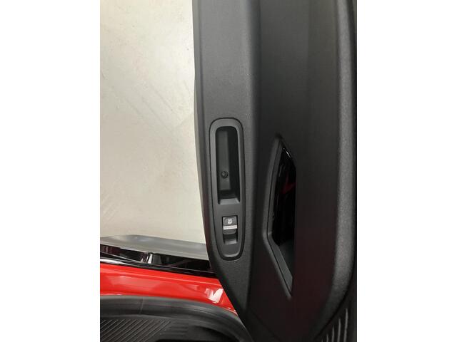 Nissan MICRA ADVANCE 52 kWh / 417 km WLTP / 5 Jaar Fabrieksgarantie / Stuur- en Stoelverwarming / ** ¤ 4000,- Voorraad voordeel ** /Achteruitrijcamera / Adaptieve Cruise Control / Google Maps Navigatie / Apple Carplay & Android Auto / Climate Control / Keyless Entry &