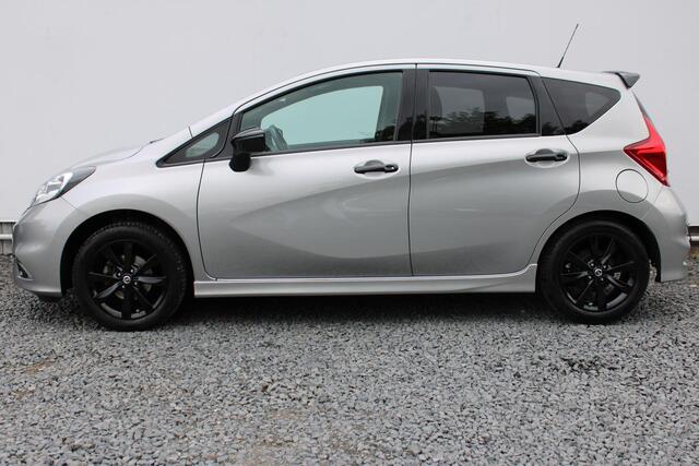 Nissan NOTE 1.2 Black Edition, All-Seasons, Hoge instap, Navigatie en Cruise Control!