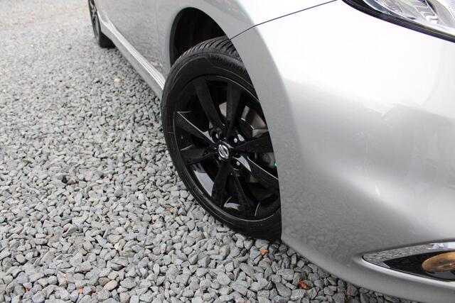 Nissan NOTE 1.2 Black Edition, All-Seasons, Hoge instap, Navigatie en Cruise Control!