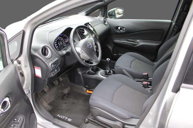Nissan NOTE 1.2 Black Edition, All-Seasons, Hoge instap, Navigatie en Cruise Control!