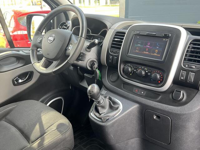 Nissan NV300 1.6 dCi 120 L2H1 Optima 3 Zitplaatsen,Navi,Airco,Cruise,PDC,Imperiaal,Trekhaak,Elek Ramen,N.A.P,APK Tot 06-2025