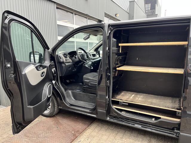 Nissan NV300 1.6 dCi 120 L2H1 Dubbele schuifdeur Airco Cruise control Trekhaak 2000kg Bluetooth telefoon voorbereiding Navigatie Achteruitrijcamera Parkeersensoren achter Kastinrichting Euro 6