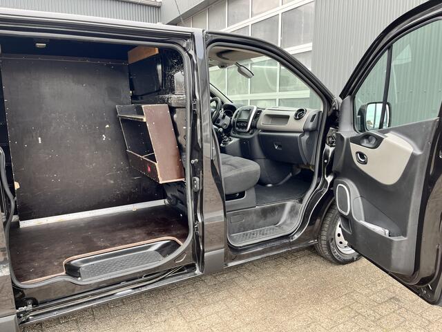 Nissan NV300 1.6 dCi 120 L2H1 Dubbele schuifdeur Airco Cruise control Trekhaak 2000kg Bluetooth telefoon voorbereiding Navigatie Achteruitrijcamera Parkeersensoren achter Kastinrichting Euro 6