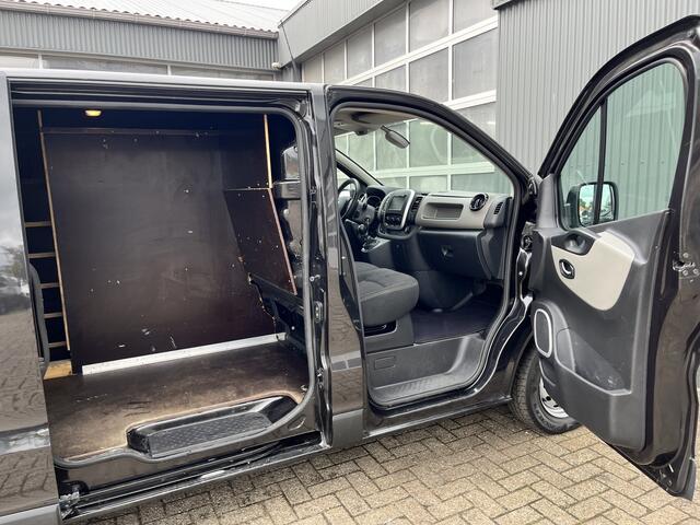 Nissan NV300 1.6 dCi 120 L2H1 Dubbele schuifdeur Airco Cruise control Trekhaak 2000kg Bluetooth telefoon voorbereiding Navigatie Achteruitrijcamera Parkeersensoren achter Kastinrichting Euro 6