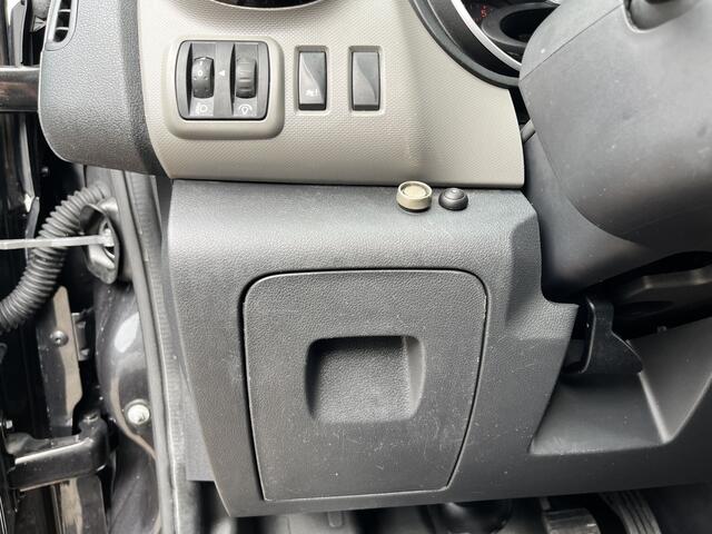 Nissan NV300 1.6 dCi 120 L2H1 Dubbele schuifdeur Airco Cruise control Trekhaak 2000kg Bluetooth telefoon voorbereiding Navigatie Achteruitrijcamera Parkeersensoren achter Kastinrichting Euro 6