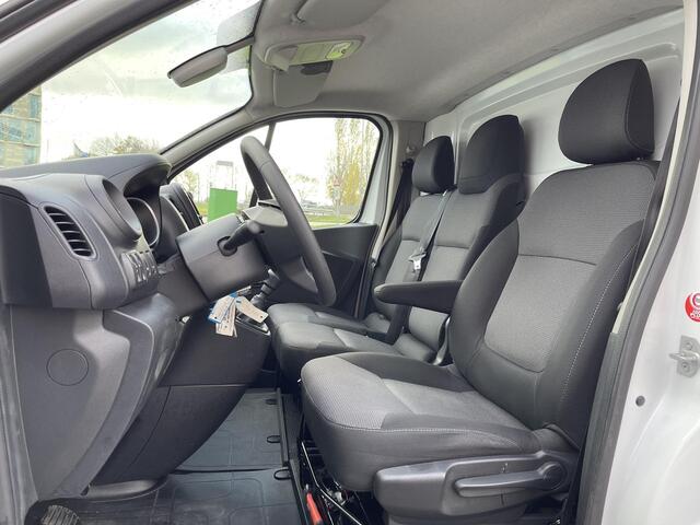 Nissan NV300 2.0 dCi 120 L2H1 Acenta 3-Persoons Comfort Pack | Cruise Control | Park. Sensor | Airco | Radio-CD/MP3 Speler | Bluetooth Tel. | Rijklaarprijs!(Excl.BTW)