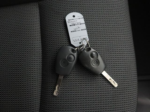 Nissan NV300 2.0DCi 120PK Lang | Navigatie | Camera | 3-Persoons | Betimmering | Trekhaak