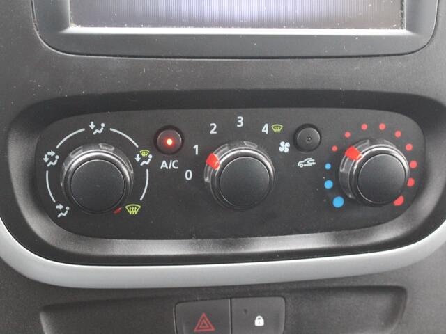 Nissan NV300 dCi 125 L2H1 Optima Dubbele Cabine Comfort S&S /APK tot 24-11-2026 / Trekhaak (2000 KG) / Navigatie / Achteruitrijcamera / Airco / Cruise Control /