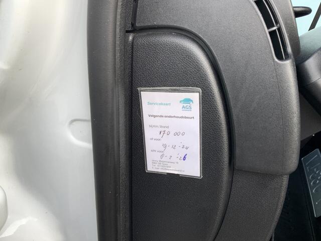 Nissan NV400 2.3 dCi L2H2 Optima L2H2 Airco Cruise Trekhaak 2500 kg 3 Zits Euro 6
