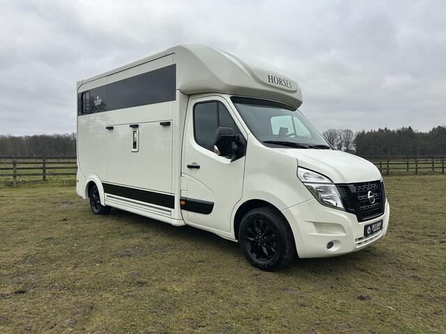 Nissan NV400 2-paards paardenvrachtwagen B-rijbewijs NIEUW & BPM VRIJ!